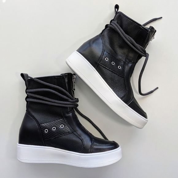 Steve Madden Shoes - NWOT Steve Madden Anton Black High Top Sneaker